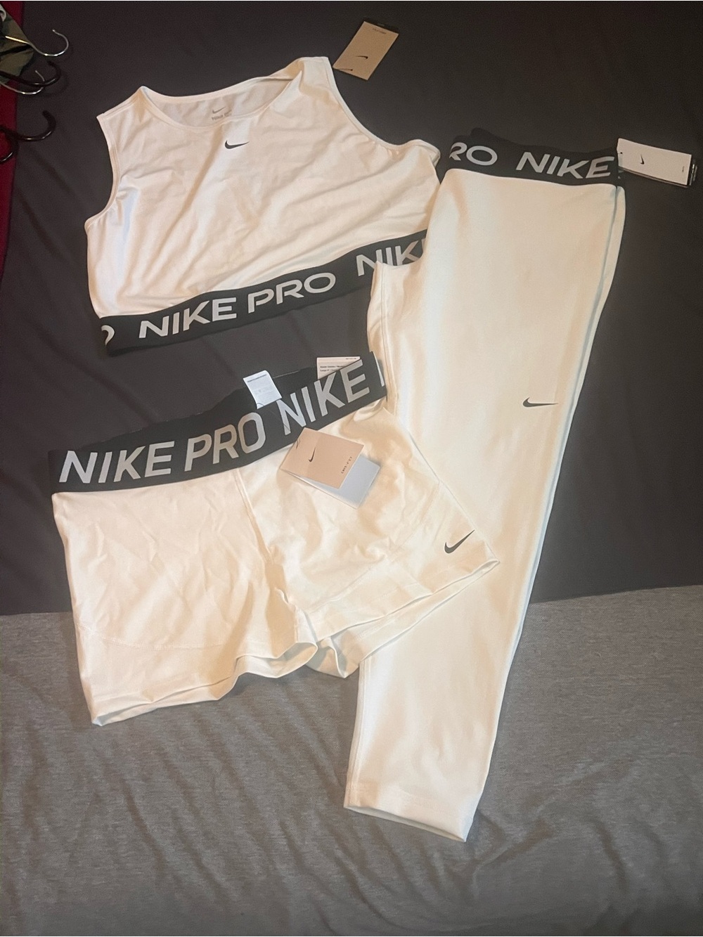 Nike Pro White Women’s Leggings, Shorts & Crop Tank Set